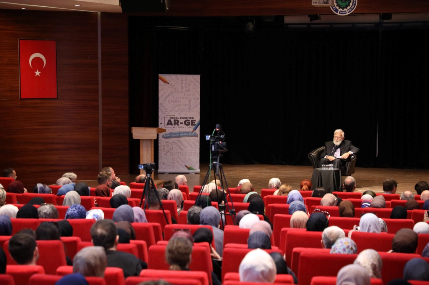 Akademisyen ve fikir adamı Prof. Dr. Sadettin Ökten, İnegöl Belediyesi’nin