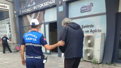 Kocaeli Büyükşehir Belediyesi, sıcak bir yuvaya hasret kalan vatandaşların ihtiyacını