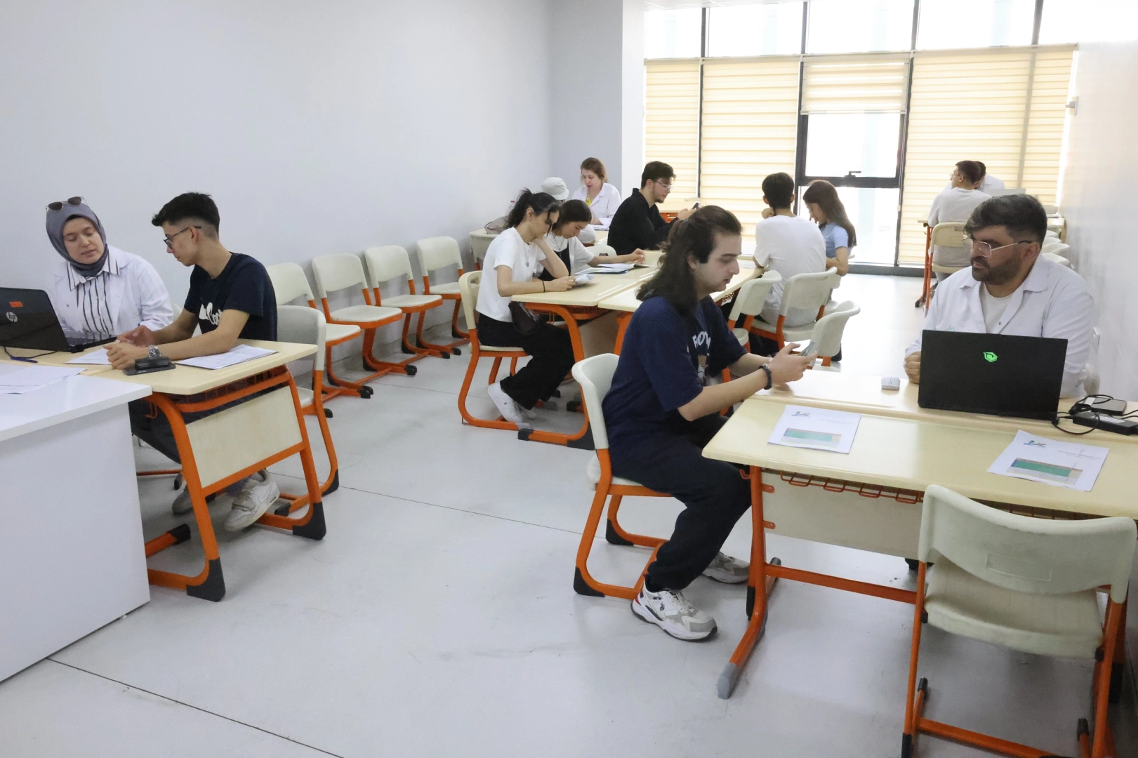 Çayırova Belediyesi Prof. Dr. Necmettin Erbakan Gençlik Merkezi’nde üniversite sınavına