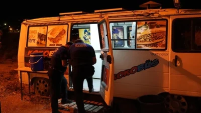 Denizli Büyükşehir Belediyesi, halk sağlığını tehlikeye atan kayıt dışı gıda