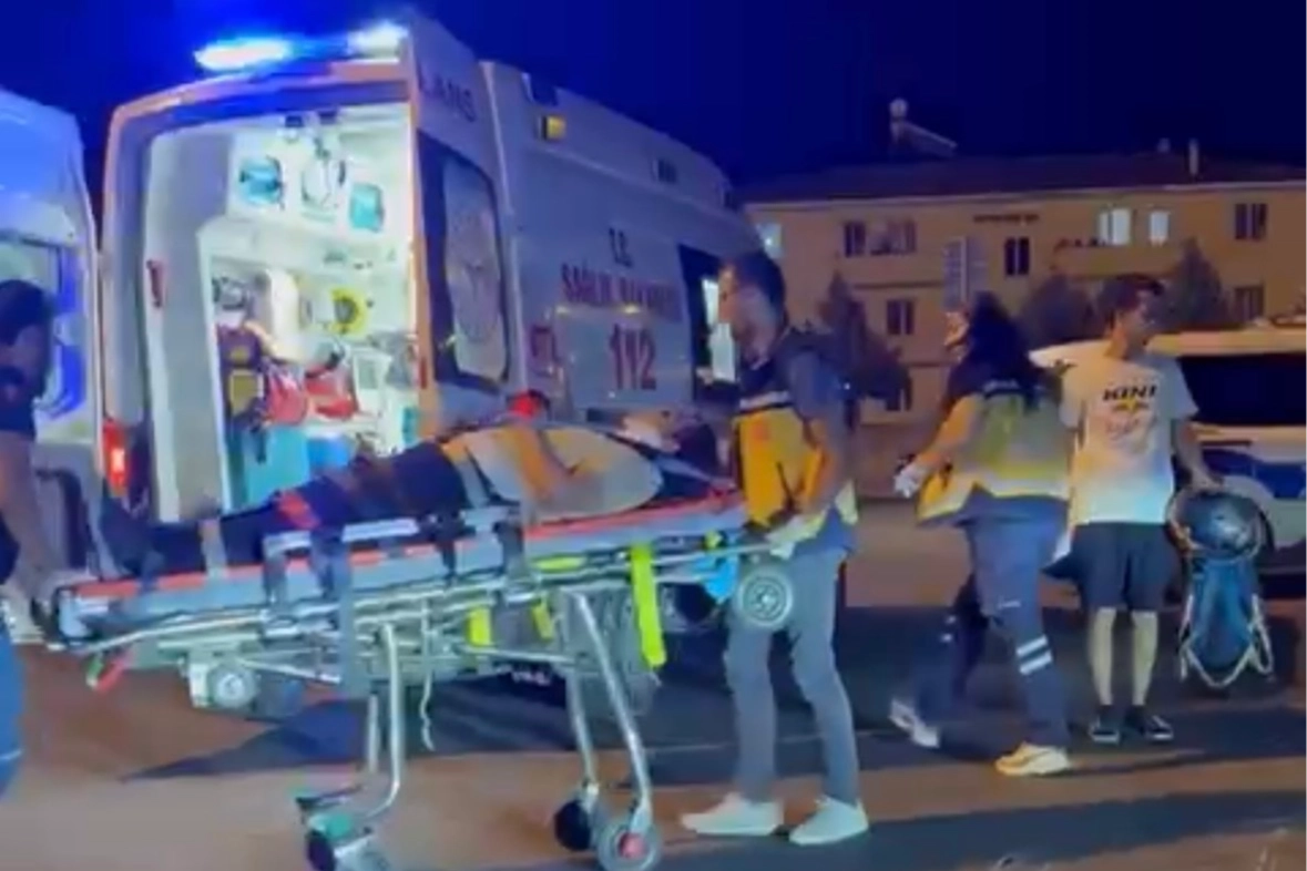 Düzce’de Kalıcı Konutlar 3. Bölge’de motosiklet ile otomobilin çarpışması sonucu