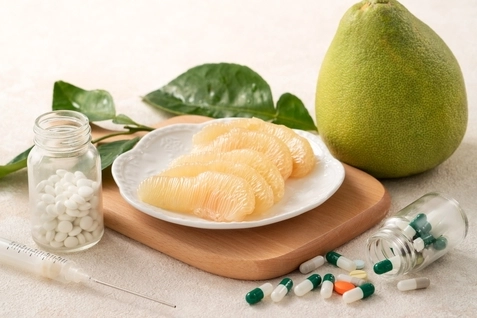 Sağlıklı olduğunu düşünerek tükettiğimiz bazı besin ve içecekler, kullandığımız ilaçlarla