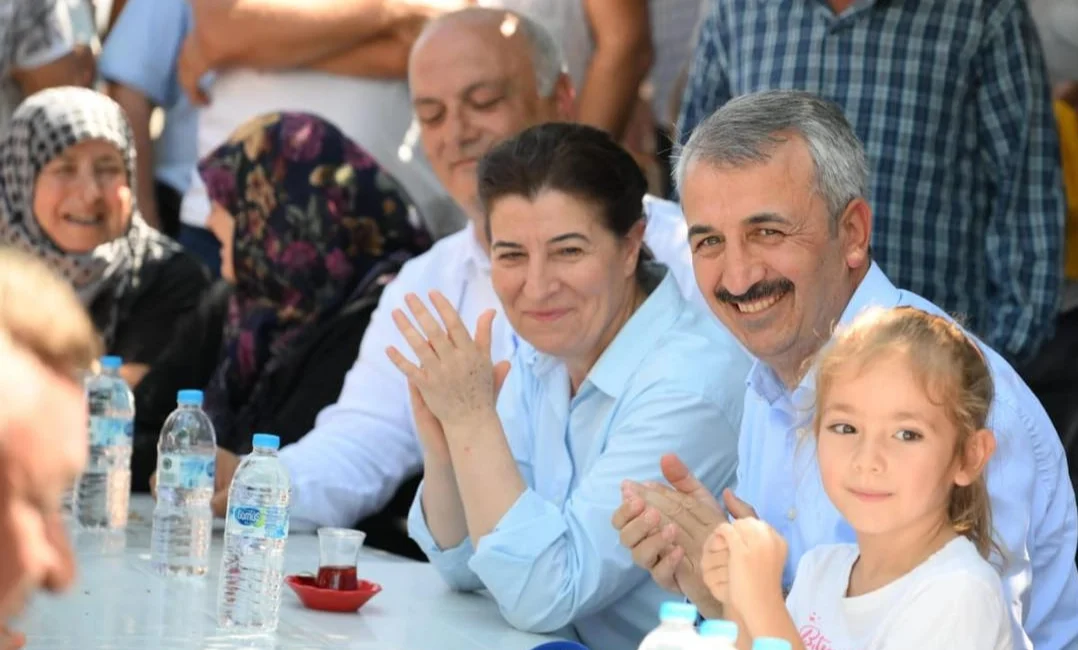 Edirne Valisi Yunus Sezer, İpsala’nın Koyuntepe Köyü’nde sıcak asfalt çalışmalarını