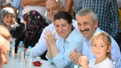 Edirne Valisi Yunus Sezer, İpsala’nın Koyuntepe Köyü’nde sıcak asfalt çalışmalarını