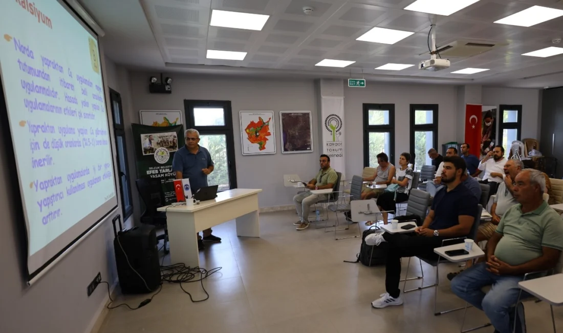 Efes Tarlası Yaşam Köyü’nde Karaot Tohum Derneği iş birliği ile