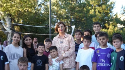 Eskişehir Büyükşehir Belediye Başkanı Ayşe Ünlüce, Büyükşehir Belediyesi Çocuk Hakları