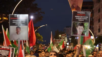 Gebzeliler, Gazze’de yaşanan İsrail zulmünü kınamak için İlyasbey Camii’nden Gebze