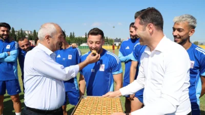 Kocaeli’de Gebze Belediye Başkanı Zinnur Büyükgöz, yeni sezon hazırlıklarını sürdüren