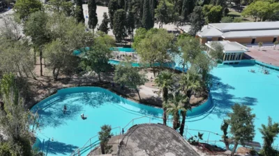 İzmir Büyükşehir Belediyesi tarafından aslına uygun olarak inşa edilen Göl