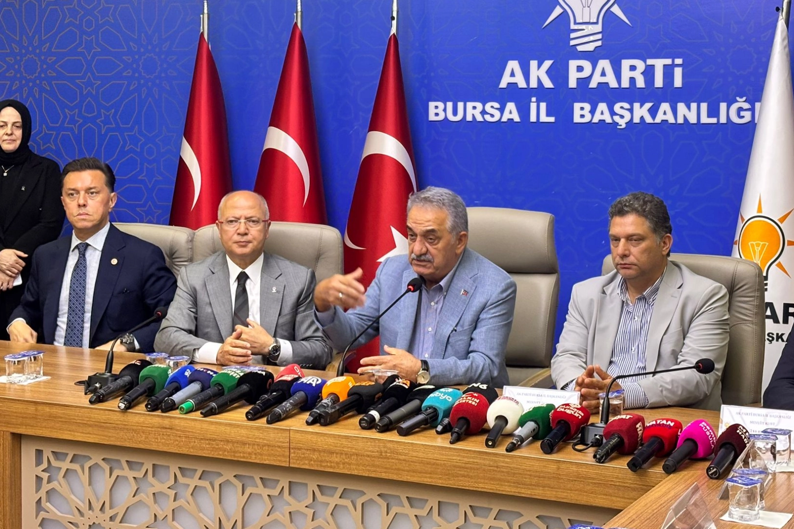 AK Parti Genel Başkan Yardımcısı Hayati Yazıcı, teşkilatının Bursa İl