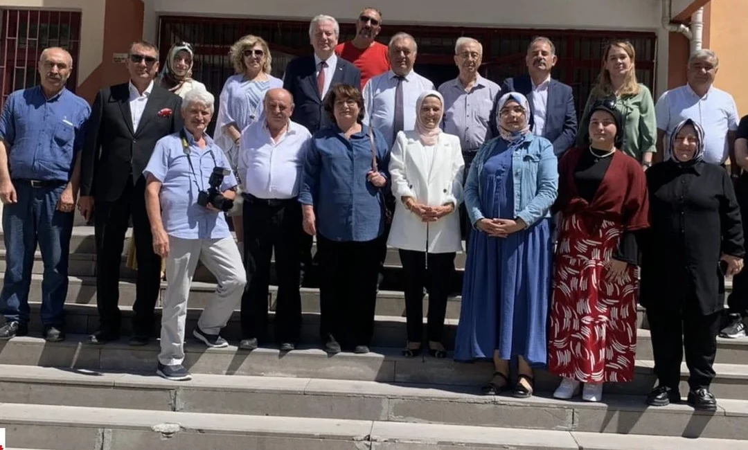 İç Anadolu Birliği (İÇAN), Mamak’taki Oğuz Kağan İlkokulu’na gerçekleştirdiği ziyarette