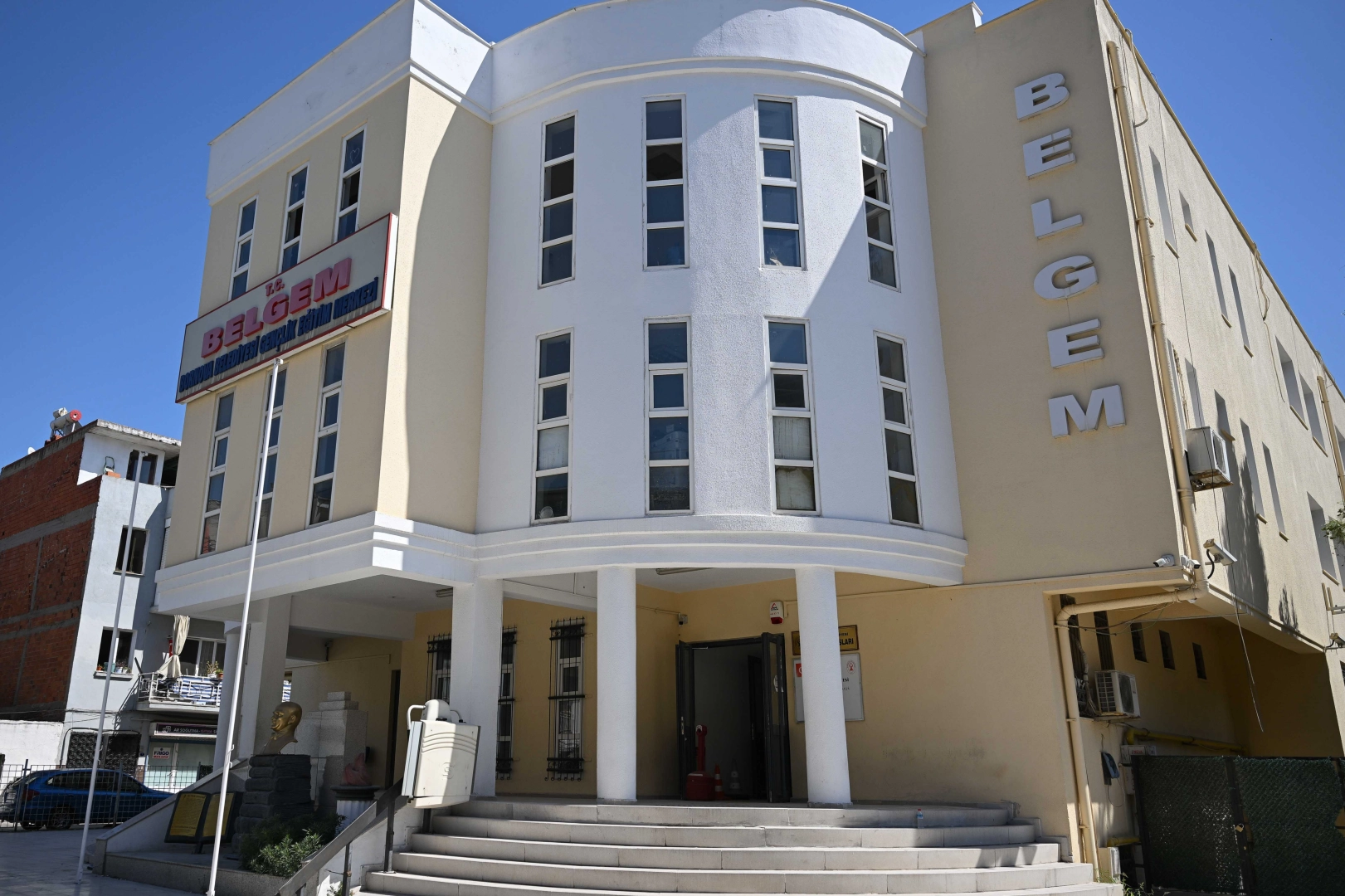 İzmir’de Bornova Belediyesi’nin ücretsiz eğitim desteği verdiği BELGEM, 2025-2026 Eğitim-Öğretim