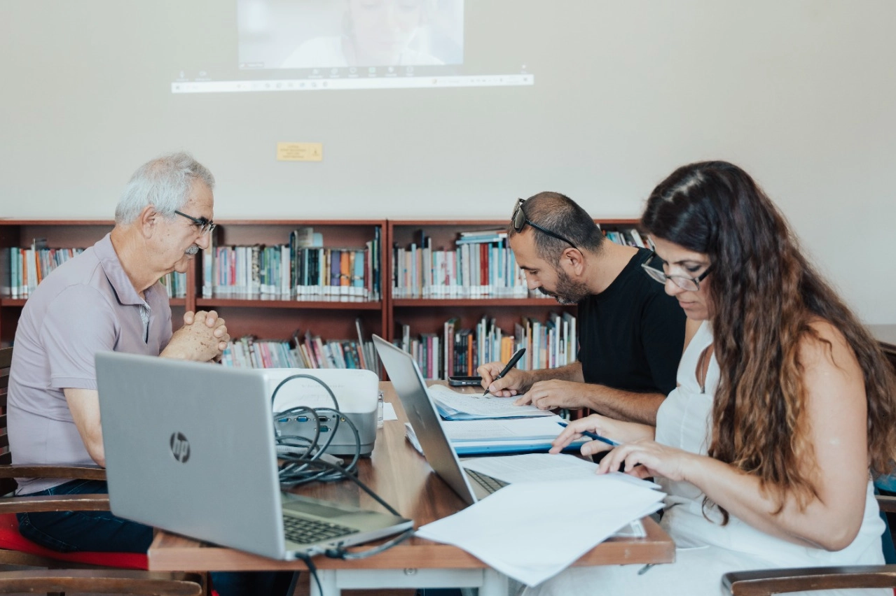 İzmir Büyükşehir Belediyesi tarafından düzenlenen “Edebiyat Yolculuktur” temalı Şiir, Öykü