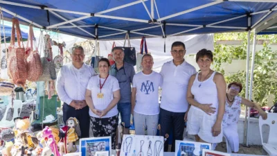 Urla’da düzenlenen Barbaros Oyuk (Korkuluk) Festivali, renkli görüntülere ve coşkulu