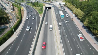 Konya Büyükşehir Belediyesi, şehrin önemli ulaşım akslarından olan Ahmet Yesevi