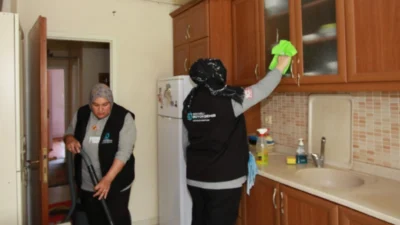 Kocaeli Büyükşehir Belediyesi, engelli ve yaşlı bireylerin yaşamını kolaylaştırmak amacıyla