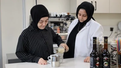 Kocaeli Büyükşehir Belediyesi’nin İzmit’te hizmete sunduğu Gonca Engelsiz Yaşam Merkezi’nde