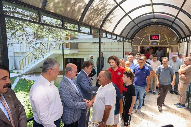 Konya Selçuklu Belediye Başkanı Ahmet Pekyatırmacı, Cuma Buluşmaları kapsamında Musalla
