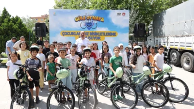 Konya Büyükşehir Belediye Başkanı Uğur İbrahim Altay, “Güle Oynaya Camiye