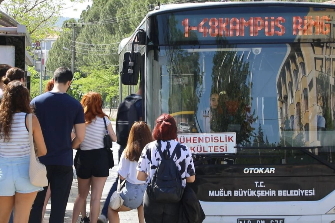 Öğrenci dostu projelere imza atan Muğla Büyükşehir Belediyesi, ikametini Muğla’ya