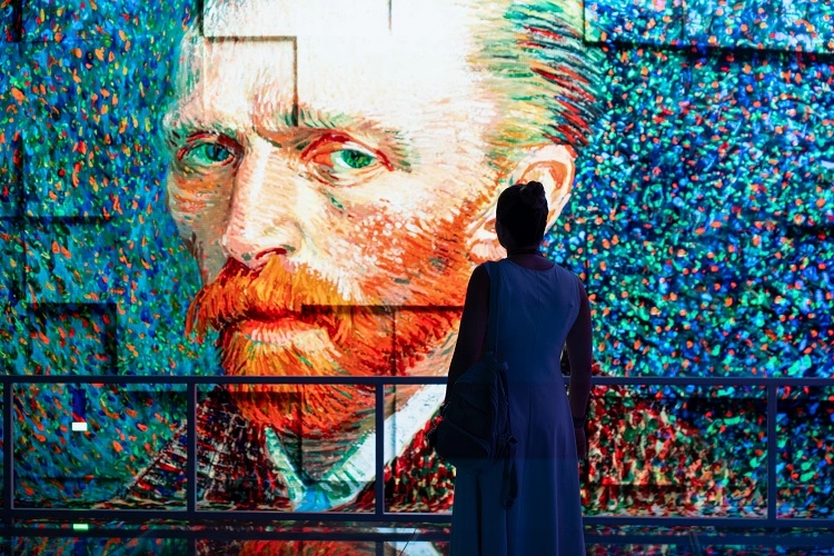 Türkiye’nin ilk tam kapsamlı Dijital Deneyim Merkezi, ressam Vincent Van