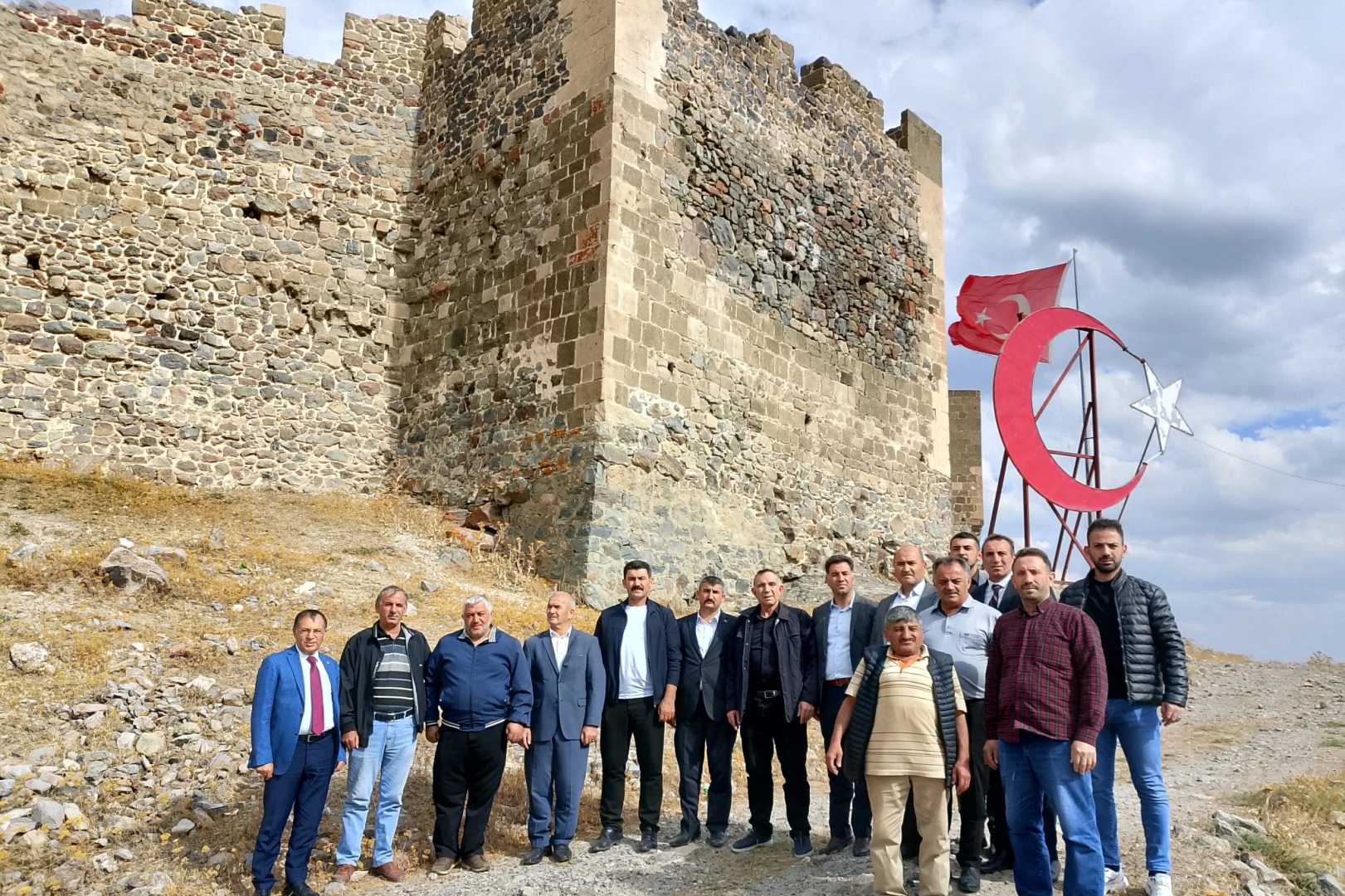 Erzurum’un Pasinler ilçesinde Türk tarihinin önemli dönüm noktalarından biri olan