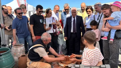 Bursa Büyükşehir Belediyesi, Aktopraklık Arkeopark’ta ArkeoFest 2025’in açılışını gerçekleştirdi. Festival,