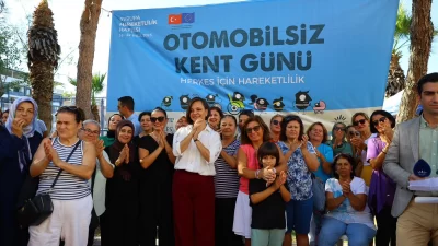 Avrupa Hareketlilik Haftası kapsamında Karabağlar Belediyesi tarafından düzenlenen Otomobilsiz Kent