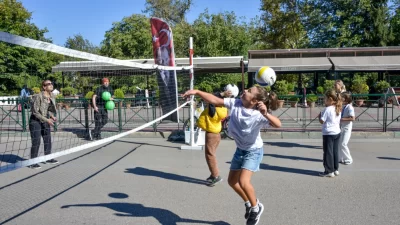 Avrupa Hareketlilik Haftası etkinlikleri kapsamında araç trafiğine kapatılan Heykel Atatürk