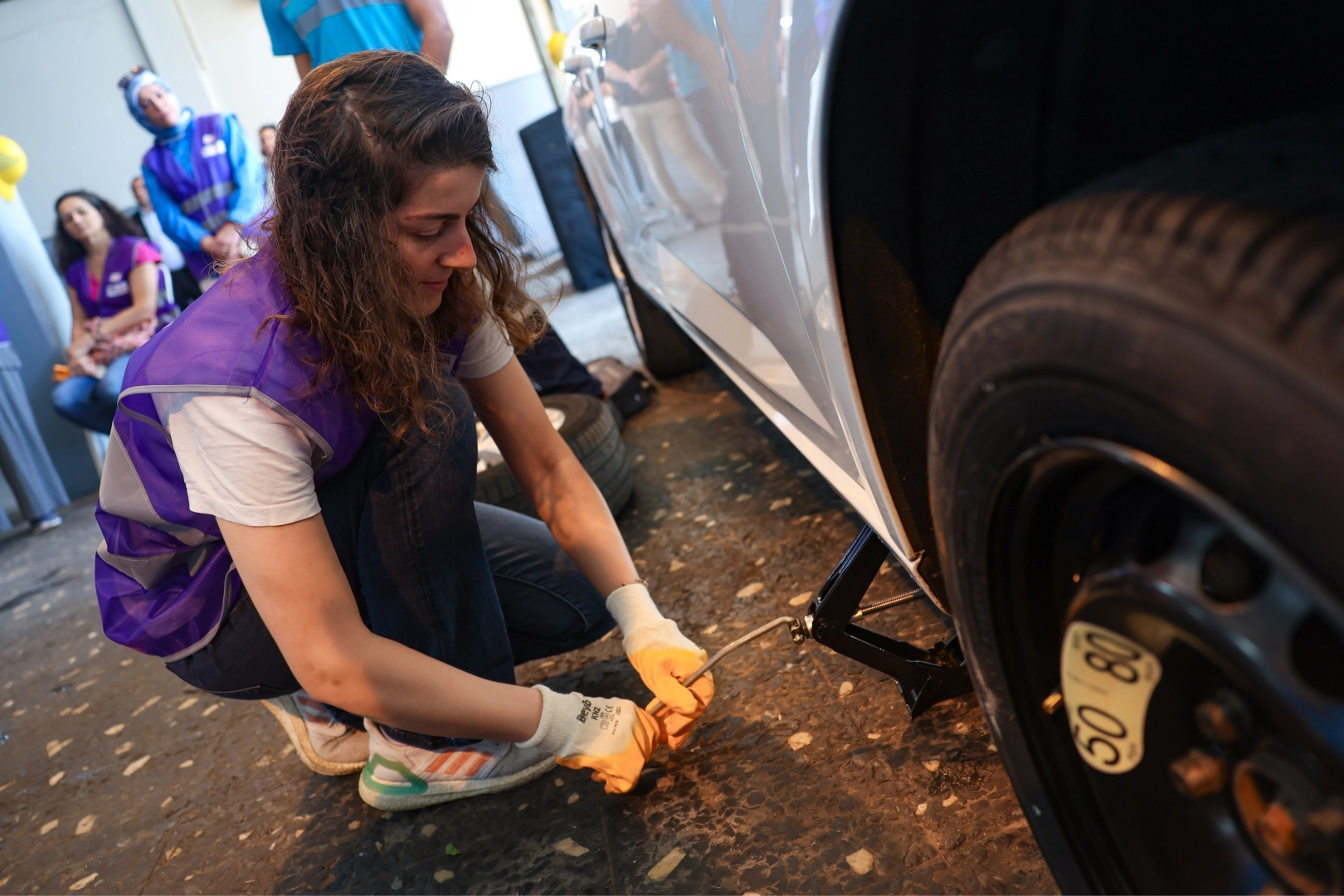 Maltepe Belediyesi’nce Maltepeli kadın araç sürücülerine yönelik “Temel Araç Bakımı