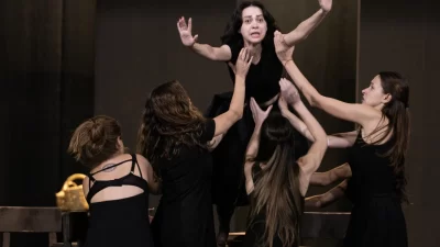 İzmir’in her noktasına tiyatro kültürünü yayma misyonuyla çalışmalarını sürdüren İzmir