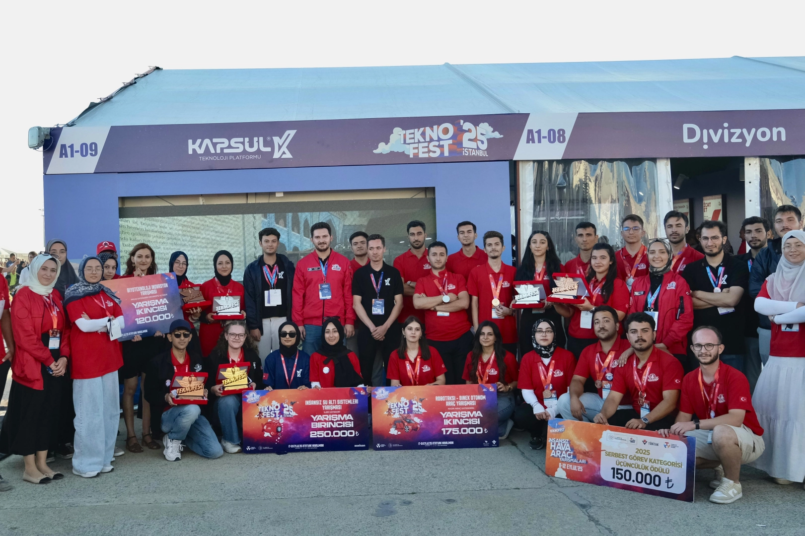 Konya Büyükşehir Belediyesi Kapsül Teknoloji Platformu, “2025 TEKNOFEST İstanbul”da elde