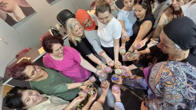 Kocaeli Gölcük Belediyesi’nin kültür sanat etkinlikleri kapsamında düzenlediği mum yapım