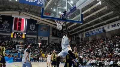 Türkiye Sigorta Basketbol Ligi’nde 2025-2026 sezonu heyecanı başladı. Konya Büyükşehir