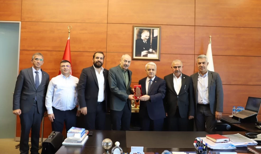 Kayseri Ticaret Odası (KTO) Başkanı Ömer Gülsoy, Başkan Yardımcısı Hacı