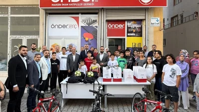 Mardin Önder İmam Hatipliler Derneği’nin “Sanatın İntifadası” temalı kitap okuma