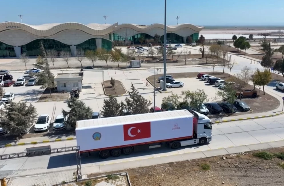 Ulaştırma ve Altyapı Bakanı Abdulkadir Uraloğlu, hava araçlarının kötü hava