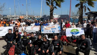 Uluslararası Kıyı Temizleme Günü kapsamında (ICC) TURMEPA öncülüğünde İzmir Büyükşehir