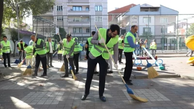 İnegöl Belediyesi, 20 Eylül Dünya Temizlik Gününde topyekûn bir temizlik