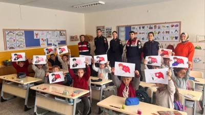 Bilecik İl Jandarma Komutanlığı, geleceğin bilinçli bireylerini yetiştirmek amacıyla yürüttüğü