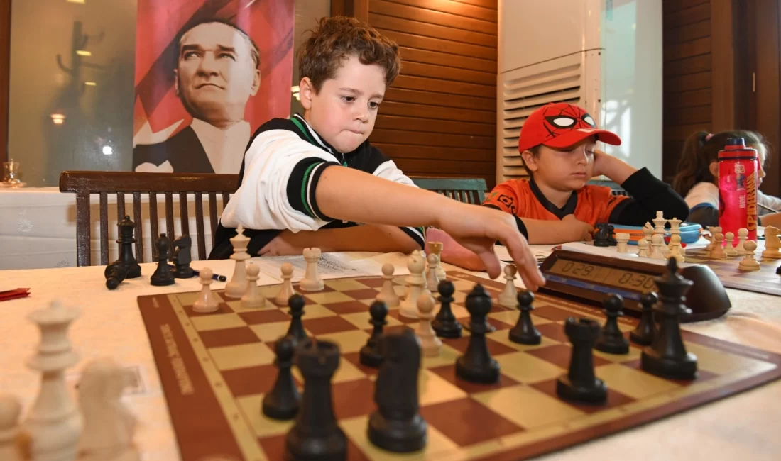 Bursa’da Osmangazi Belediyesi, Cumhuriyet’in 102’nci yılı kutlamaları kapsamında düzenlenen 29