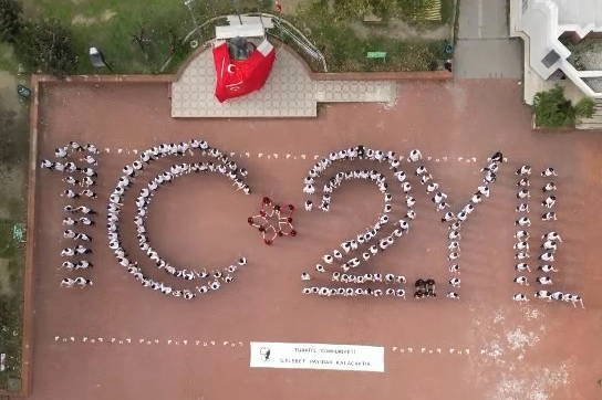 Cumhuriyetimizin 102. yılı kutlamaları kapsamında Mehmet Kemal Coşkunöz Mesleki ve