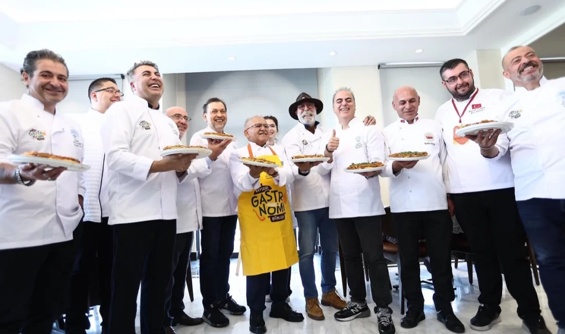 Kayseri Büyükşehir Belediye Başkanı Dr. Memduh Büyükkılıç, eşi Dr. Necmiye