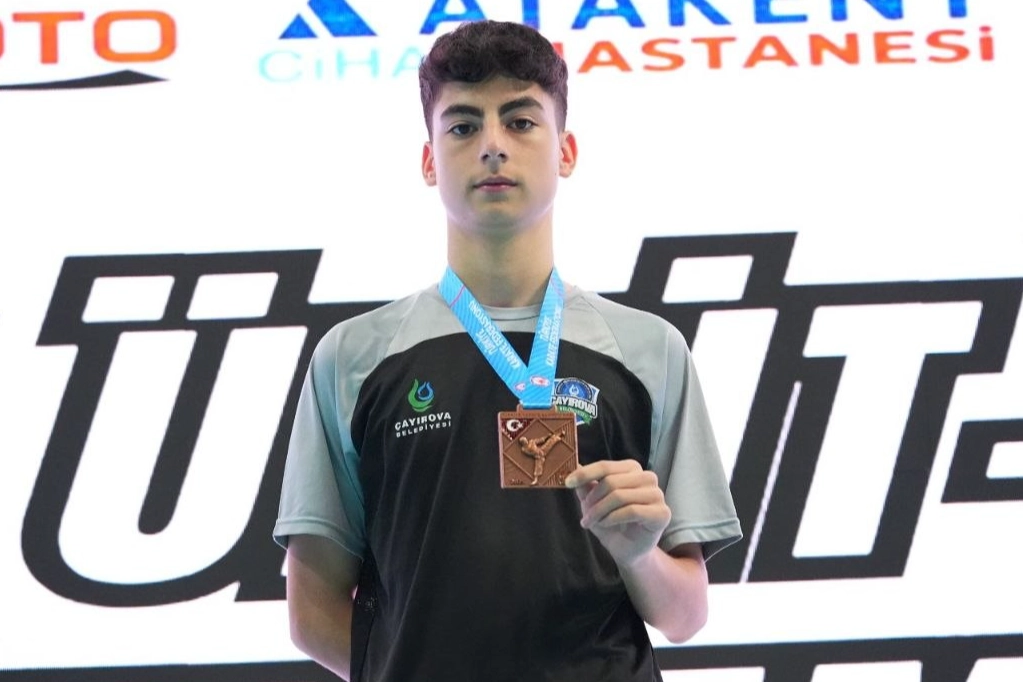 Çayırova Belediyesi Eğitim Spor Kulübü’nde karate dalında başarıdan başarıya koşan