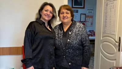 Edirne’de yaşayan 62 yaşındaki Adile Şen, sürücü belgesi almak için