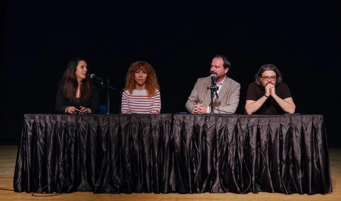 İZKİTAP-6. İzmir Kitap Fuarı kapsamında Fikir Gazetesi tarafından gerçekleştirilen “Fikir