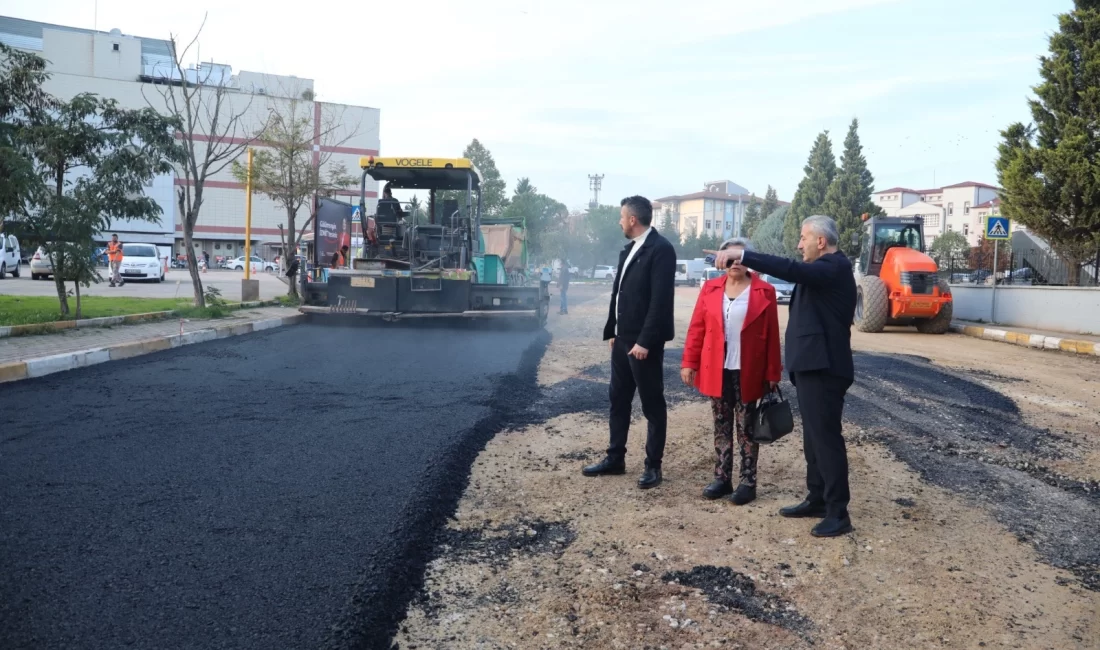 İzmit Belediyesi, Yahya Kaptan Mahallesi’nde uzun yıllardır yenilenmeyen sokakları baştan