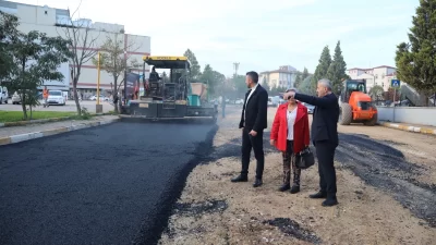 İzmit Belediyesi, Yahya Kaptan Mahallesi’nde uzun yıllardır yenilenmeyen sokakları baştan