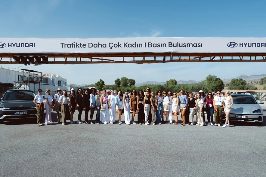 Kadın sürücüleri cesaretlendiren proje Kadın sürücüleri trafikte daha fazla özgüvenli olmaya teşvik etmek amacıyla