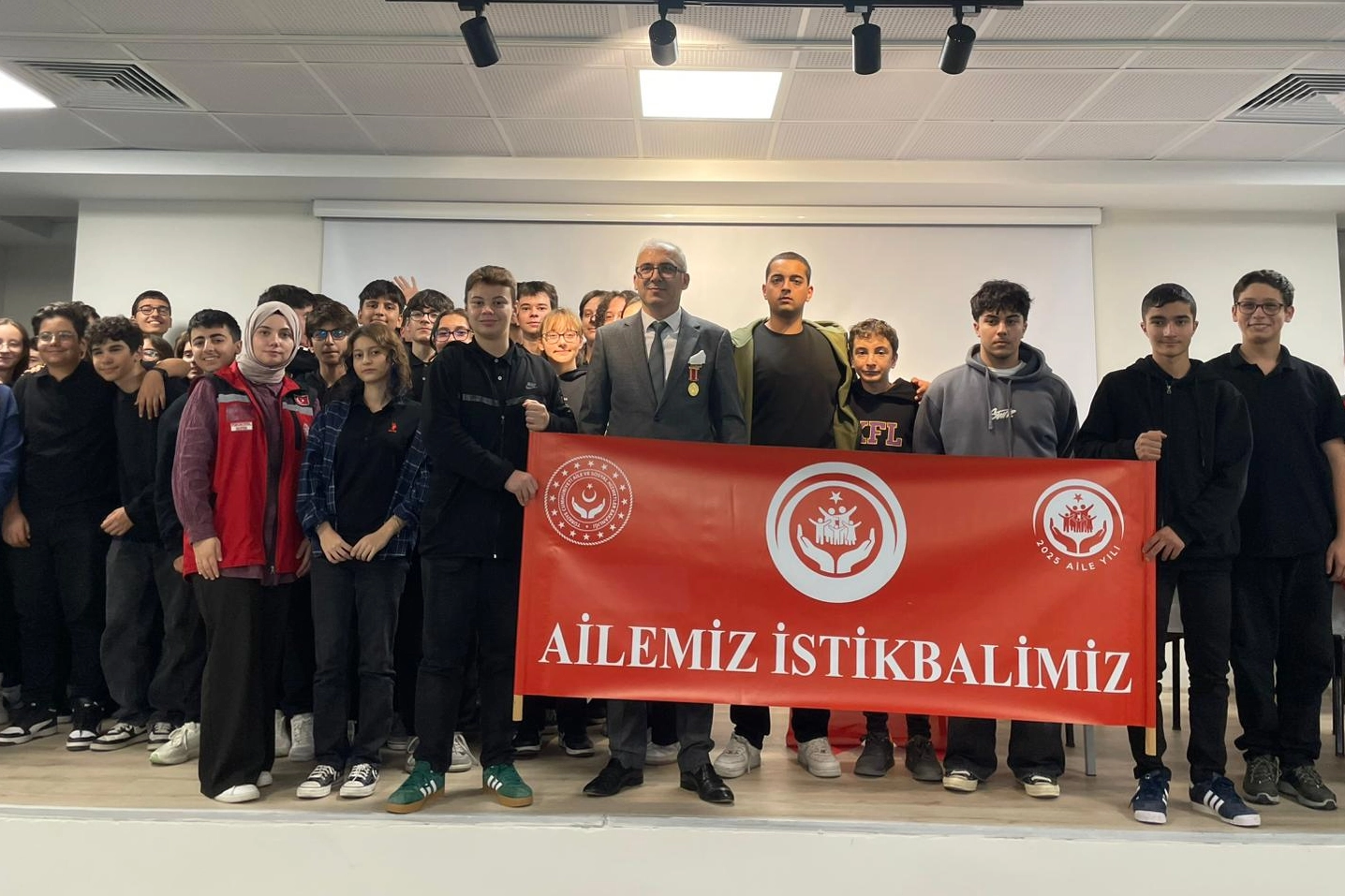 Edirne Keşan’da “Vatan ve Kahramanlık Buluşmaları” Projesi Kapsamında Keşan Şehit